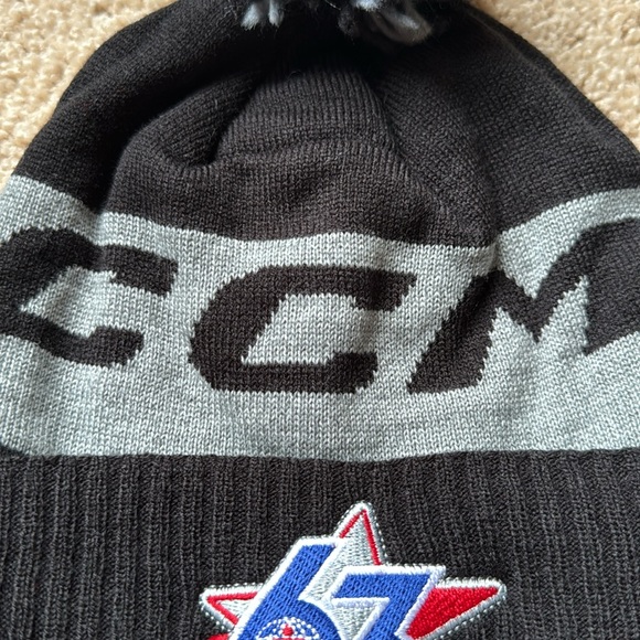 NWT - CCM hockey 2023 Quebec Pee-Wee tournament winter cap hat beanie - Picture 3 of 7